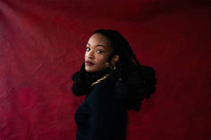 Ellie Evelyn: The Rising Star in the Spotlight
