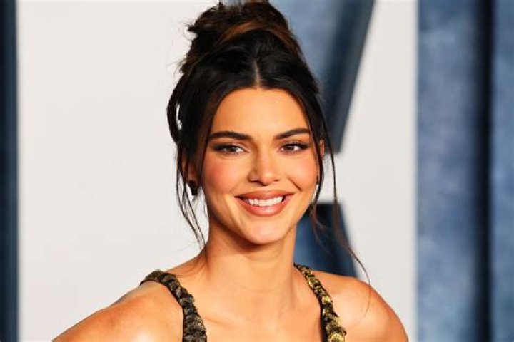 Kendall Jenner Height: The Truth Behind the Numbers and Her Iconic Journey